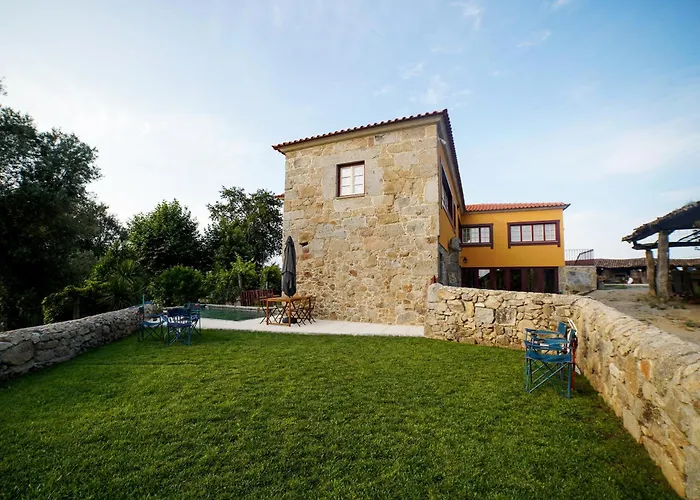 Casa Do Ribeiro Casa rural Lago (Braga)