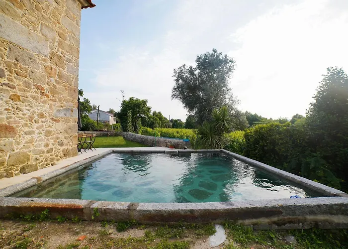 Casa Do Ribeiro * Lago (Braga)